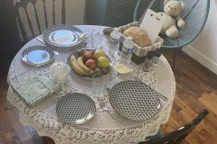 Table de petit déjeuner du gite de Vendôme